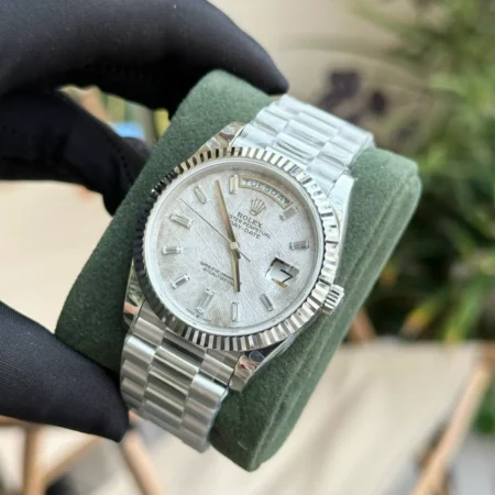 Replica Rolex Day-Date Meteorite Dial Fluted Bezel Presidential Bracelet