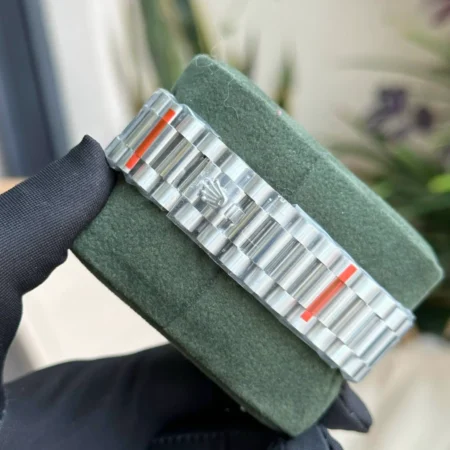 Replica Rolex Day-Date Meteorite Dial Fluted Bezel Presidential Bracelet