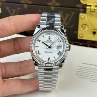 Replica Rolex Day Date White Dial Fluted Bezel Presidential Bracelet