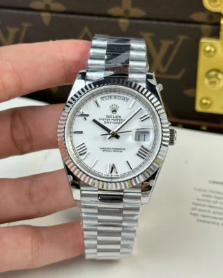 Replica Rolex Day Date White Dial Fluted Bezel Presidential Bracelet