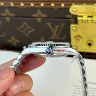 Replica Rolex Day Date White Dial Fluted Bezel Presidential Bracelet