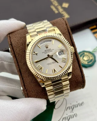 Replica Day Date Silver Dial Fluted Bezel Presidential Bracelet