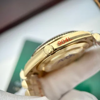 Replica Day Date Silver Dial Fluted Bezel Presidential Bracelet