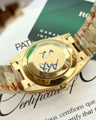 Replica Day Date Silver Dial Fluted Bezel Presidential Bracelet