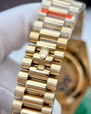 Replica Day Date Silver Dial Fluted Bezel Presidential Bracelet