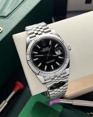 Alternative view of Superclone Rolex Datejust Black Dial 126334-0018 41 mm
