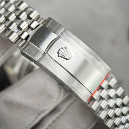 Superclone Rolex Datejust White Roman Dial 126334-0024 41 mm - Image 9