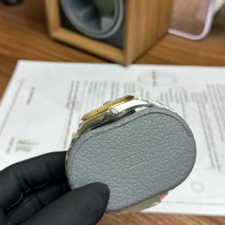 Replica Rolex Datejust Black Dial Fluted Bezel Two Toned Jubilee Bracelet