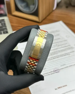 Replica Rolex Datejust Black Dial Fluted Bezel Two Toned Jubilee Bracelet