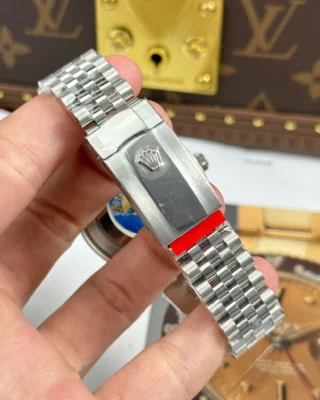 Replica Rolex Datejust Blue Dial Fluted Bezel Jubilee Bracelet