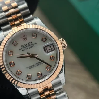 Replica Rolex Datejust Pearl Dial Fluted Bezel Two Toned Rose Gold Jubilee Bracelet