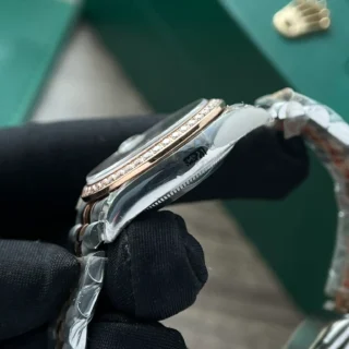 Replica Rolex Datejust Pearl Dial Fluted Bezel Two Toned Rose Gold Jubilee Bracelet
