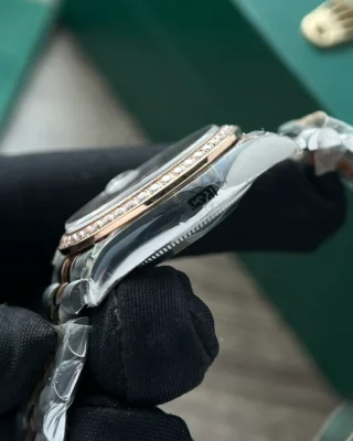 Replica Rolex Datejust Pearl Dial Fluted Bezel Two Toned Rose Gold Jubilee Bracelet