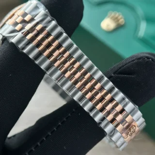 Replica Rolex Datejust Pearl Dial Fluted Bezel Two Toned Rose Gold Jubilee Bracelet