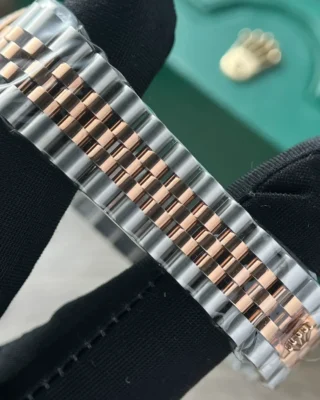 Replica Rolex Datejust Pearl Dial Fluted Bezel Two Toned Rose Gold Jubilee Bracelet