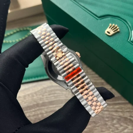 Replica Rolex Datejust Pearl Dial Fluted Bezel Two Toned Rose Gold Jubilee Bracelet