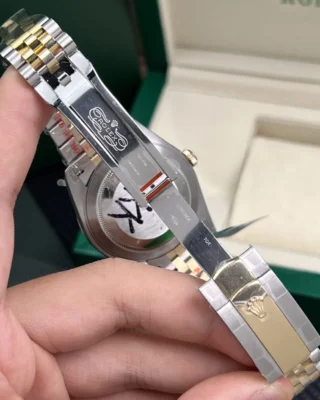 Replica Rolex Datejust Pearl Dial Fluted Bezel Two Toned Gold Jubilee Bracelet