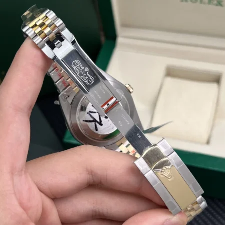 Replica Rolex Datejust Pearl Dial Fluted Bezel Two Toned Gold Jubilee Bracelet