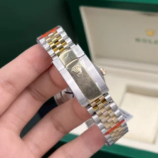 Replica Rolex Datejust Pearl Dial Fluted Bezel Two Toned Gold Jubilee Bracelet