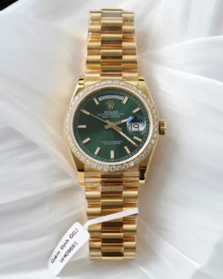 Replica Day Date Green Dial Diamond Bezel Presidential Bracelet