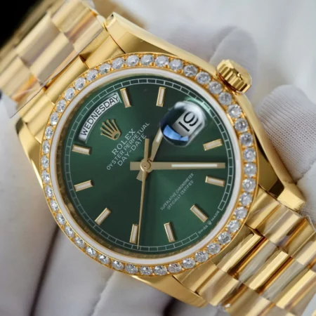 Replica Rolex Day-Date Green Dial Diamond Bezel Gold Presidential Bracelet