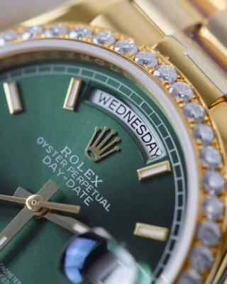 Replica Rolex Day-Date Green Dial Diamond Bezel Gold Presidential Bracelet