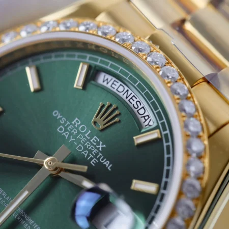 Replica Rolex Day-Date Green Dial Diamond Bezel Gold Presidential Bracelet