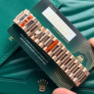 Replica Rolex Day-Date Chocolate Ombre Dial Diamond Bezel Rose Gold Presidential Bracelet