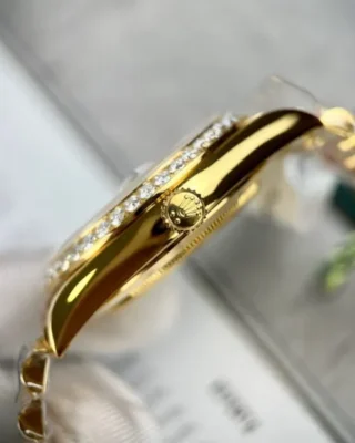 Replica Rolex Day-Date Champagne Dial Diamond Bezel Gold Presidential Dial