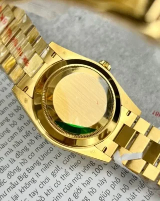 Replica Rolex Day-Date Champagne Dial Diamond Bezel Gold Presidential Dial