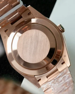 Replica Day Date Diamond Dial Diamond Bezel Presidential Bracelet