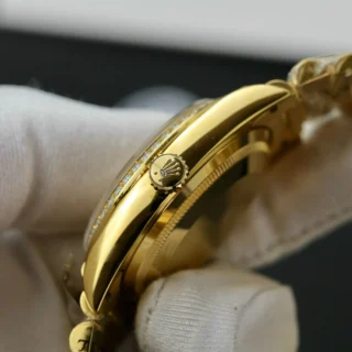 Replica Day Date Diamond Dial Diamond Bezel Presidential Bracelet