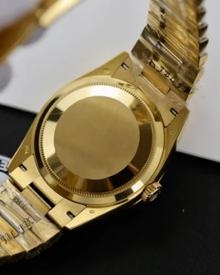 Replica Day Date Diamond Dial Diamond Bezel Presidential Bracelet