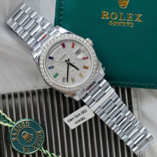 Replica Day Date Diamond Dial Diamond Bezel Presidential Bracelet
