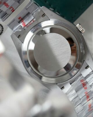 Replica Day Date Diamond Dial Diamond Bezel Presidential Bracelet