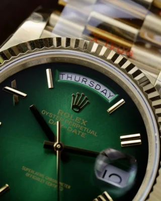 Replica Day-Date Green Ombre Dial Fluted Bezel Yellow Presidential Bracelet