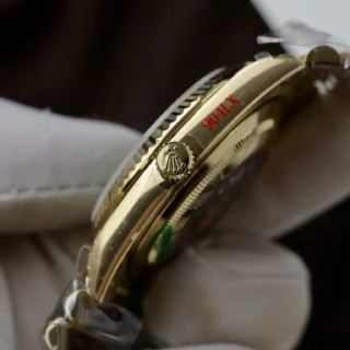 Replica Day-Date Green Ombre Dial Fluted Bezel Yellow Presidential Bracelet