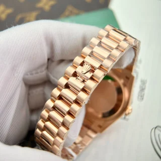 Replica Rolex Day Date Rose Gold Dial Fluted Bezel Presidential Bracelet