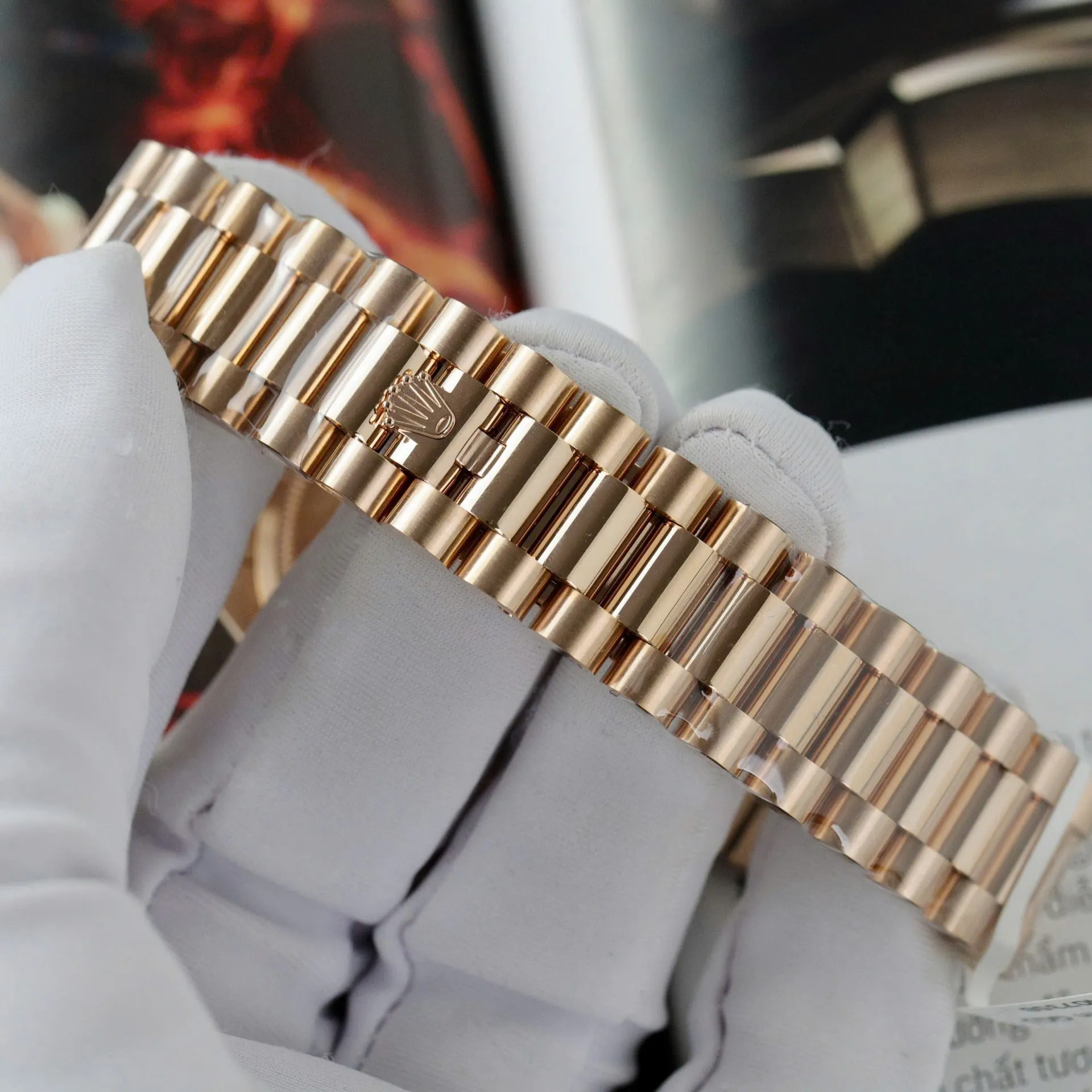 Replica Rolex Day-Date Turquoise Diamond Dial Fluted Rose Presidential Bracelet