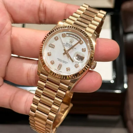 Replica Rolex Day-Date Pearl Dial Rose Gold Presidential Bracelet
