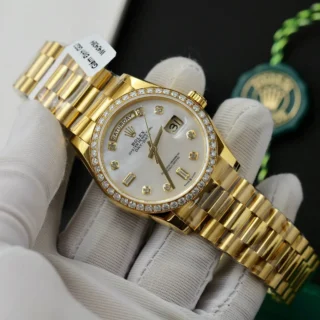 Replica Rolex Day Date Pearl Dial Diamond Bezel Presidential Bracelet