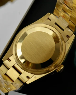 Replica Rolex Day Date Pearl Dial Diamond Bezel Presidential Bracelet