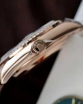 Replica Rolex Day Date Pearl Dial Diamond Bezel Presidential Bracelet