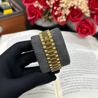 Replica Rolex Day-Date White Dial Diamond Bezel Presidential Dial