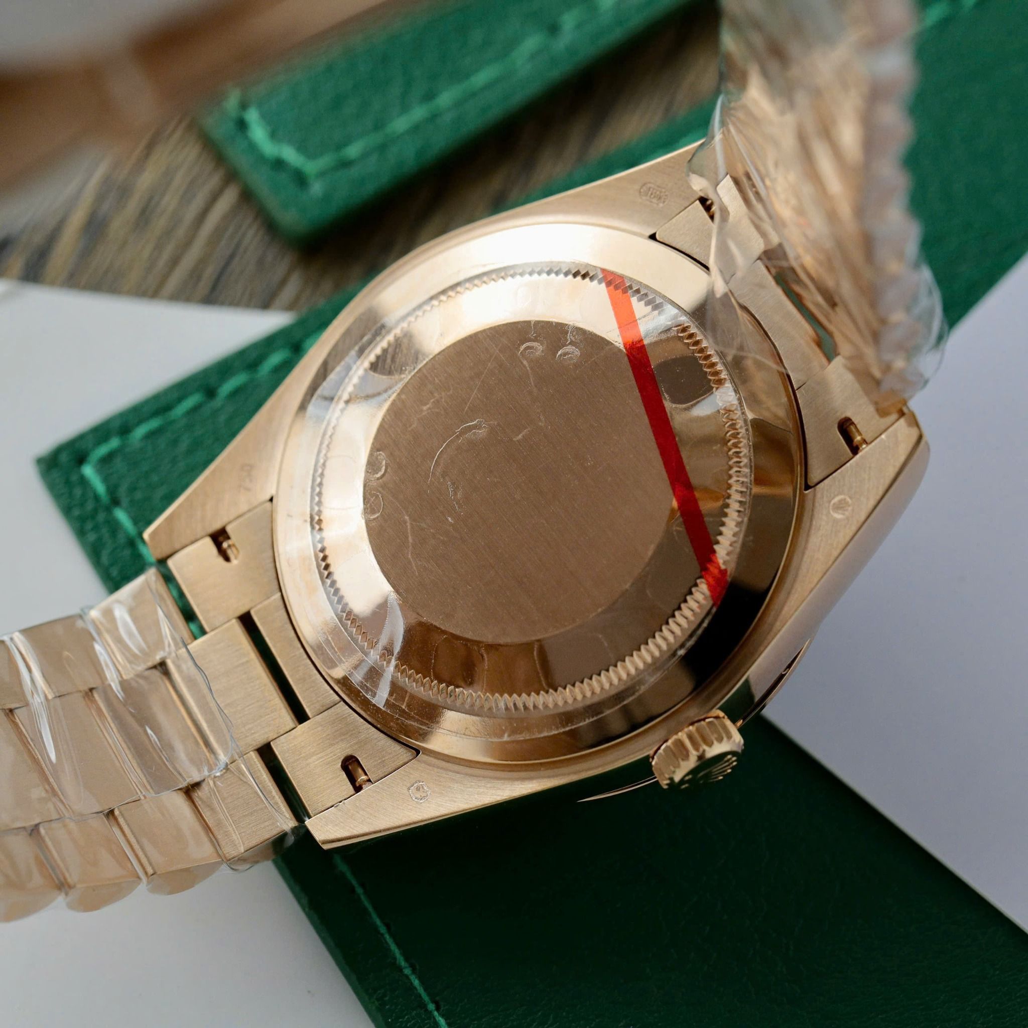 Replica Rolex Day Date Pearl Dial Diamond Bezel Presidential Bracelet