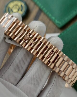 Replica Rolex Day Date Pearl Dial Diamond Bezel Presidential Bracelet