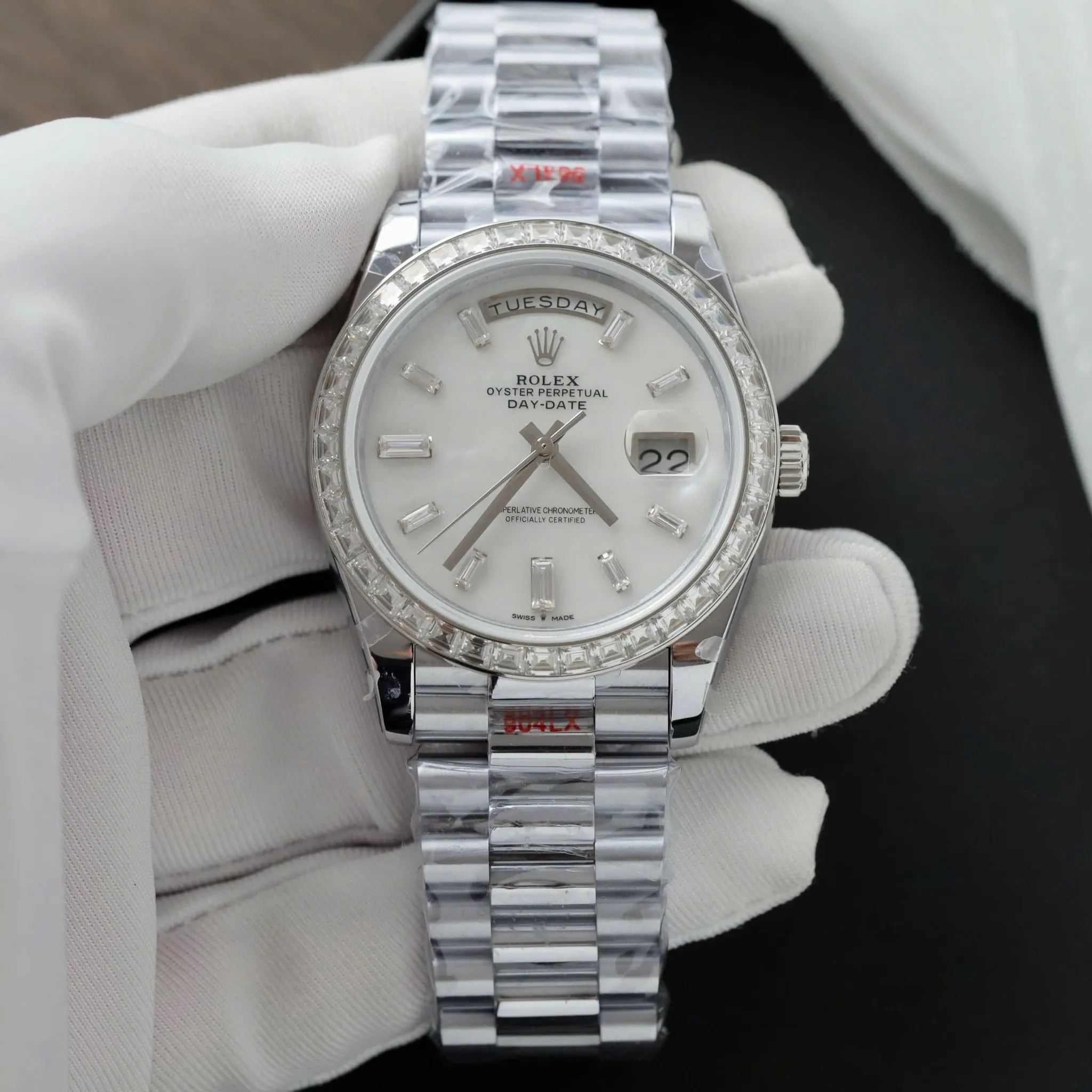Replica Rolex Day Date Pearl Dail Diamond Bezel Presidential Bracelet