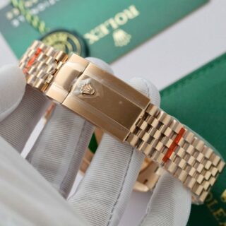 Replica Rolex Sky Dweller Blue Dial Fluted Bezel Jubilee Bracelet