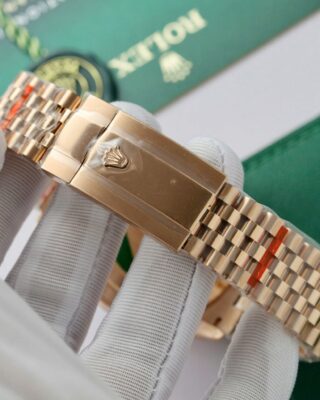 Replica Rolex Sky Dweller Blue Dial Fluted Bezel Jubilee Bracelet