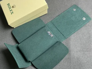 Replica Rolex Green Watch Roll Pouch holding GMT Master II Pepsi – Premium Protection Case